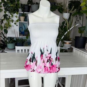 White Smocked Strapless Floral Bubble Hem halter Top NWOT XS will fit small